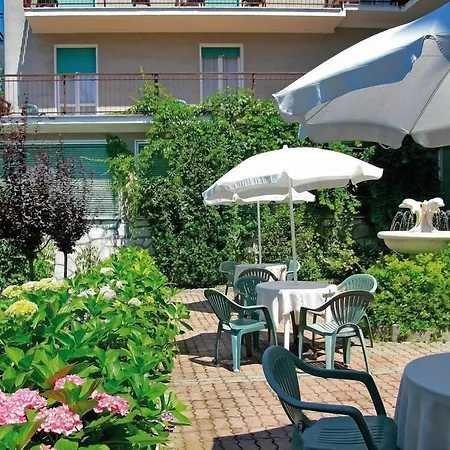 Hotel Topazio 3*